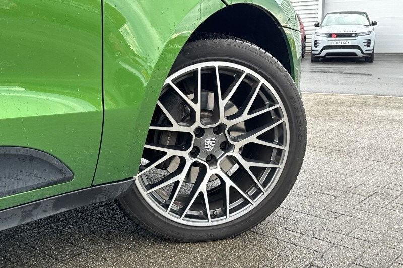 Used Porsche Macan 2020 for sale - 77106135: Photo 44