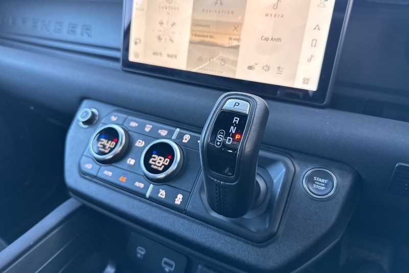 Used Land Rover Defender 2023 for sale - 76984331: Photo 13