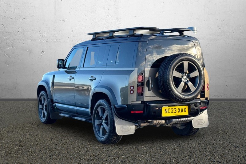 Used Land Rover Defender 2023 for sale - 76984331: Photo 2