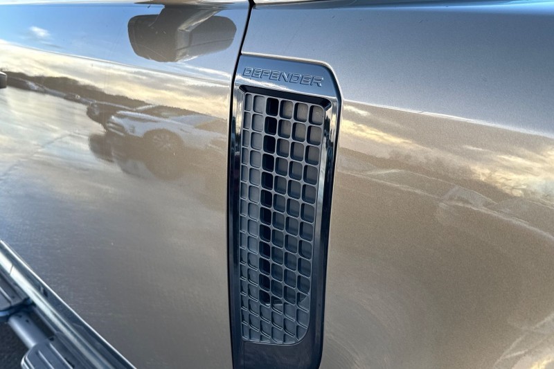 Used Land Rover Defender 2023 for sale - 76984331: Photo 20