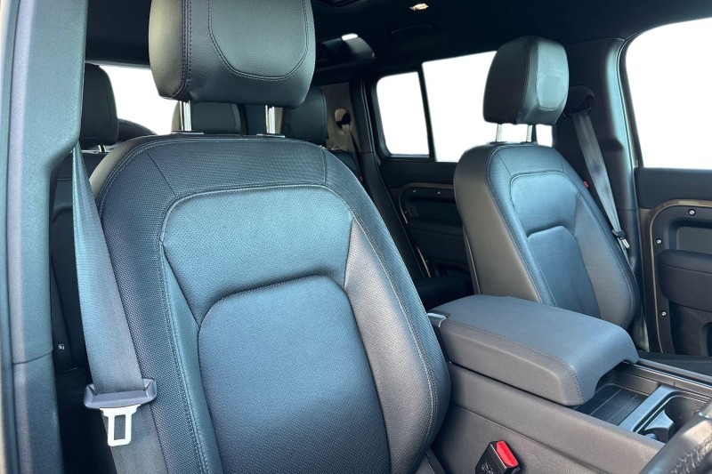 Used Land Rover Defender 2023 for sale - 76984331: Photo 26