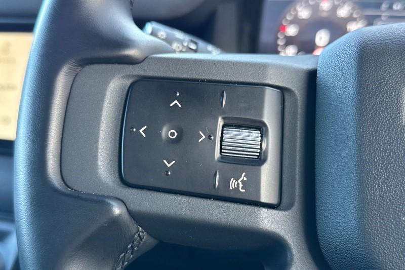 Used Land Rover Defender 2023 for sale - 76984331: Photo 27