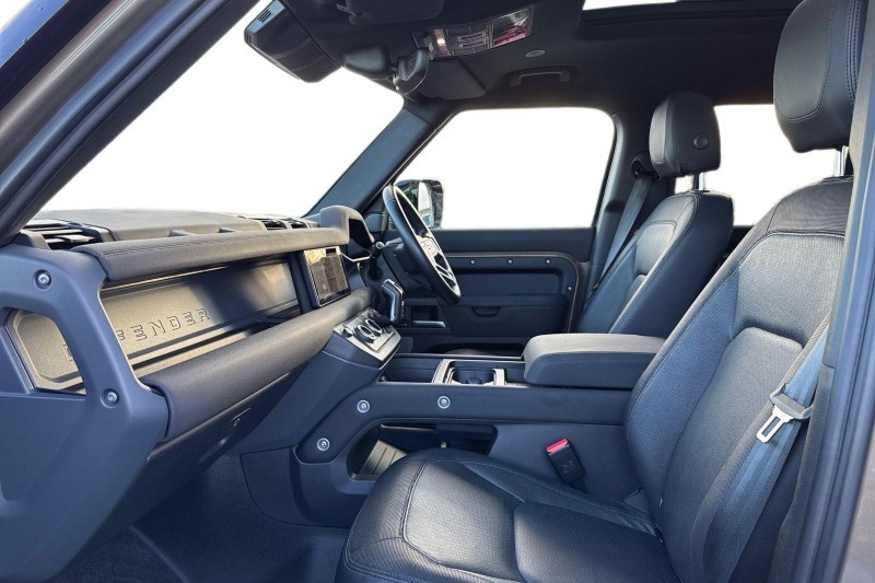 Used Land Rover Defender 2023 for sale - 76984331: Photo 3