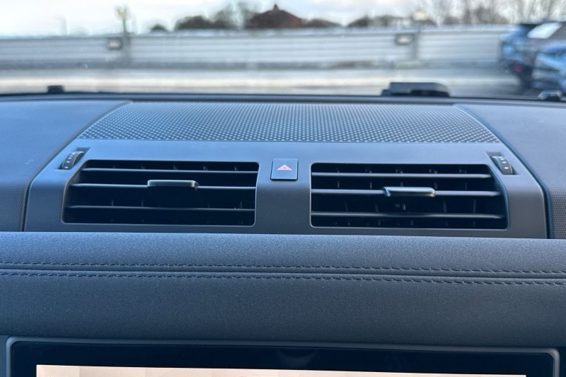 Used Land Rover Defender 2023 for sale - 76984331: Photo 33