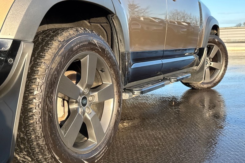 Used Land Rover Defender 2023 for sale - 76984331: Photo 43