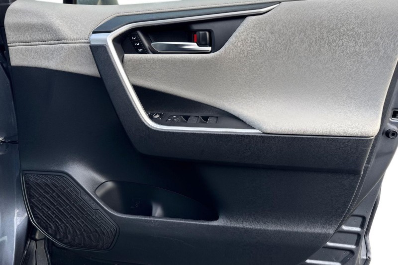 Used Toyota RAV4 2023 for sale - 76984351: Photo 21