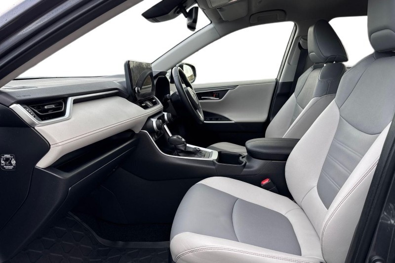 Used Toyota RAV4 2023 for sale - 76984351: Photo 3