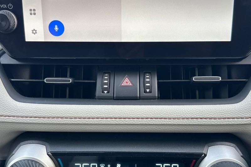 Used Toyota RAV4 2023 for sale - 76984351: Photo 32