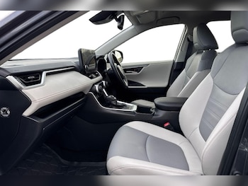 Used Toyota RAV4 2023 for sale - 76984351: Photo