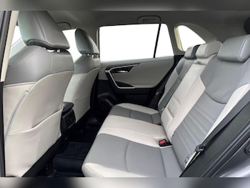 Used Toyota RAV4 2023 for sale - 76984351: Photo