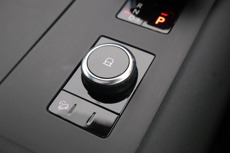 Used Land Rover Discovery 2023 for sale - 77745947: Photo 32