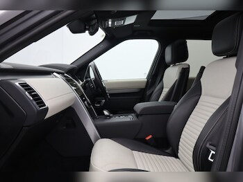 Used Land Rover Discovery 2023 for sale - 77745947: Photo