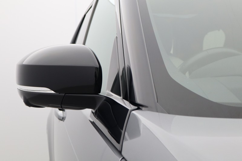 Used Land Rover Discovery 2023 for sale - 77745947: Photo 47