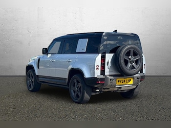 Used Land Rover Defender 2024 for sale - 79504497: Photo