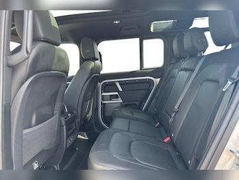 Used Land Rover Defender 2024 for sale - 79504497: Photo