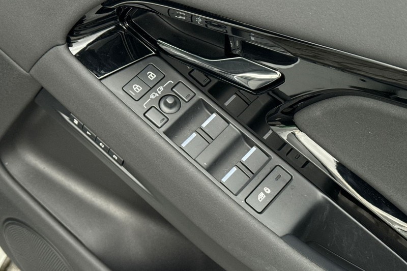 Used Land Rover Range Rover Evoque 2025 for sale - 77270952: Photo 22
