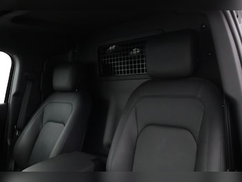 Used Land Rover Defender 2026 for sale - 79429548: Photo