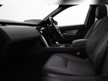 Used Land Rover Discovery Sport 2024 for sale - 78411952: Photo