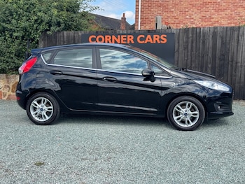 Used Ford Fiesta 2015 for sale - 76793636: Photo