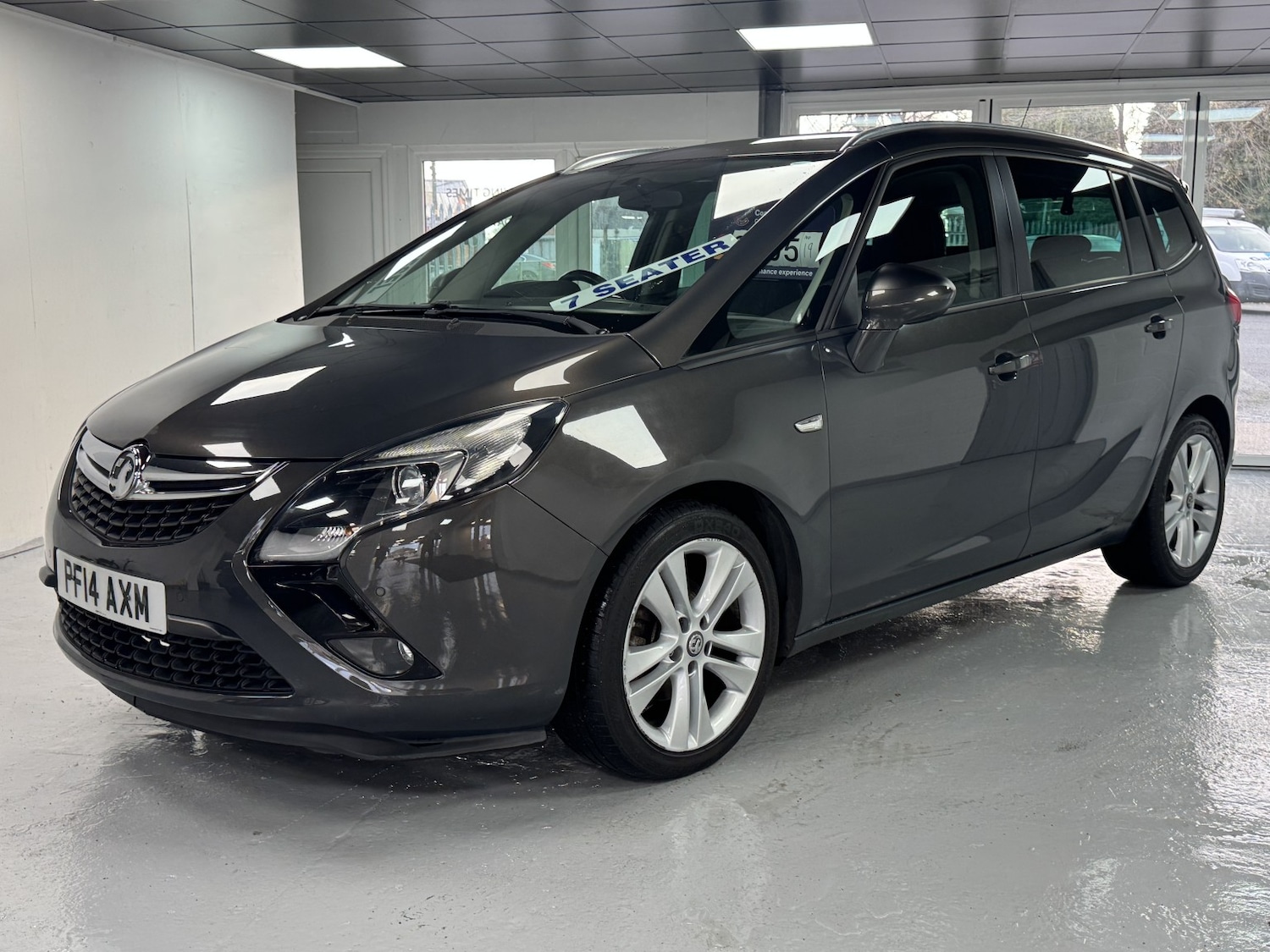 Used Vauxhall Zafira Tourer 2014 for sale - 76751869: Photo 1