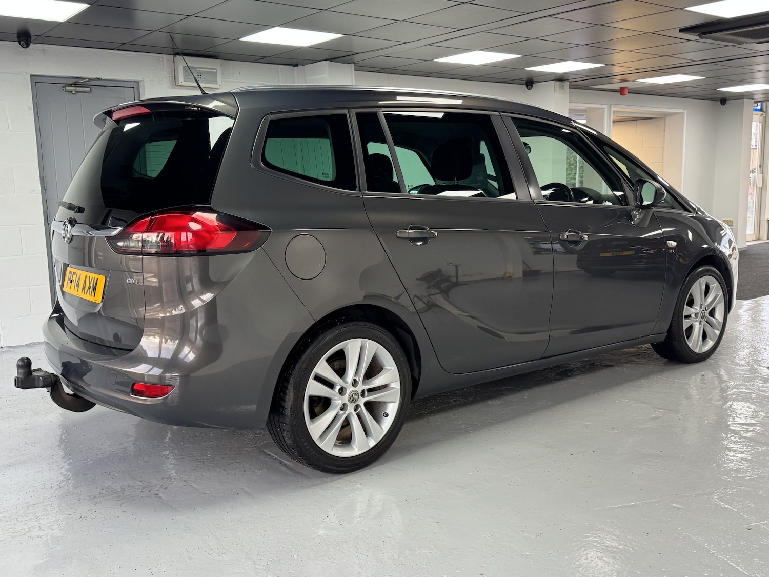 Used Vauxhall Zafira Tourer 2014 for sale - 76751869: Photo 4