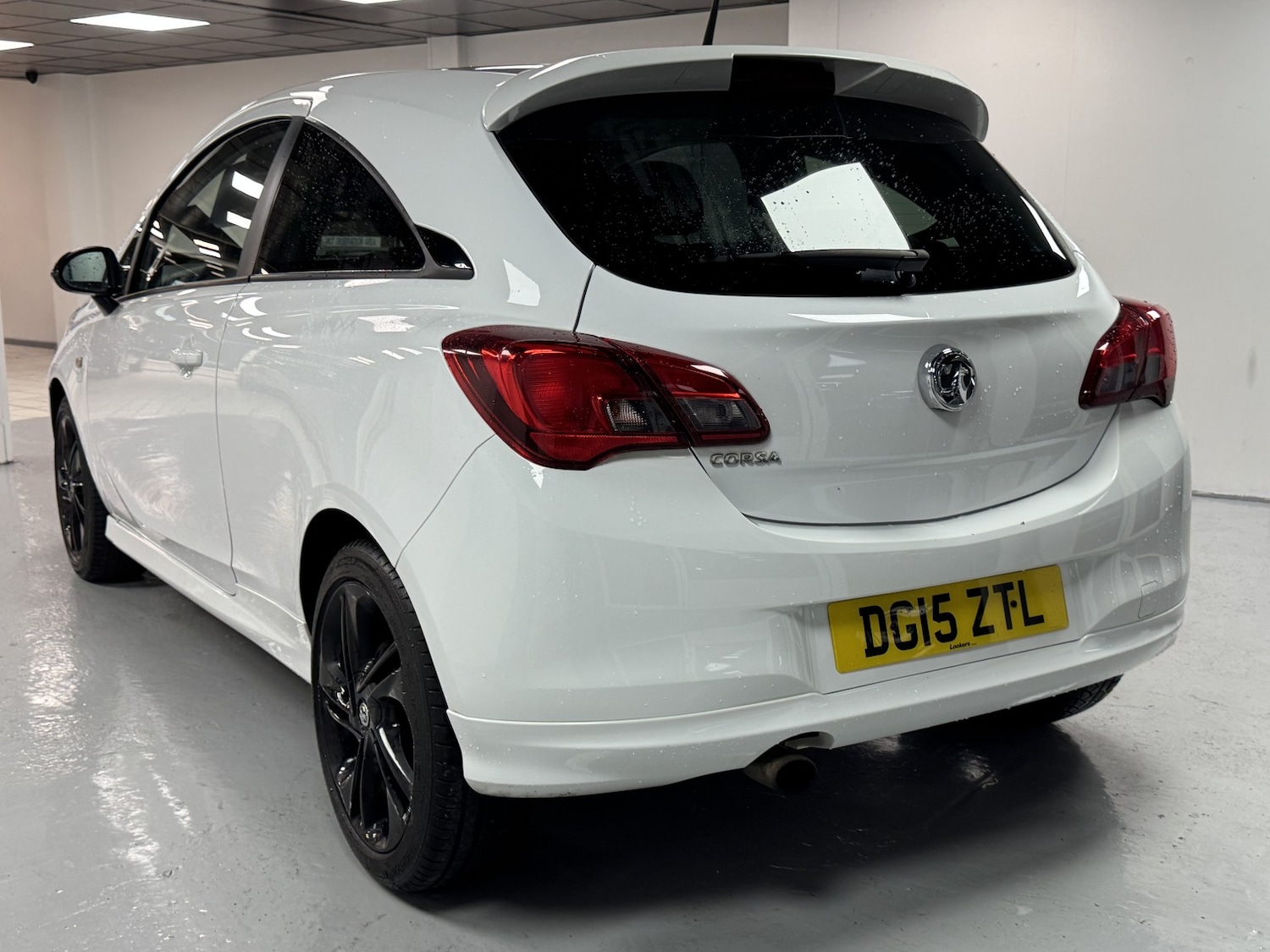 Used Vauxhall Corsa 2015 for sale - 77027924: Photo 4