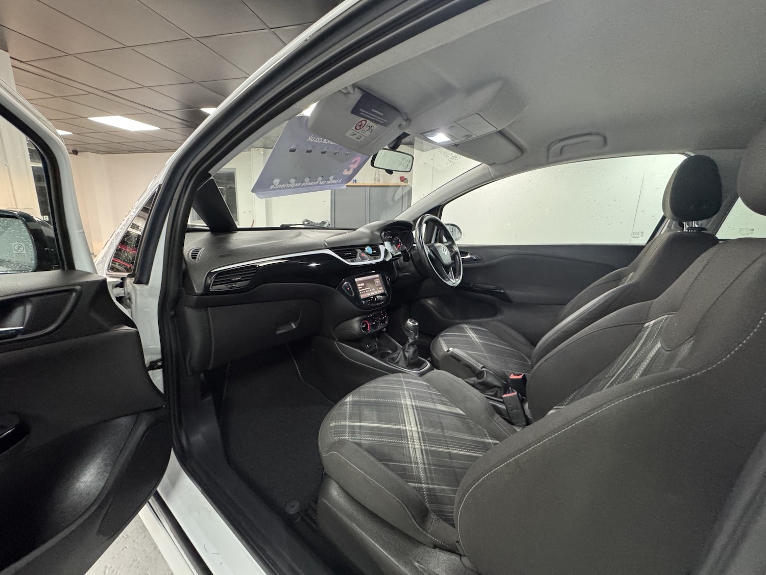 Used Vauxhall Corsa 2015 for sale - 77027924: Photo 5