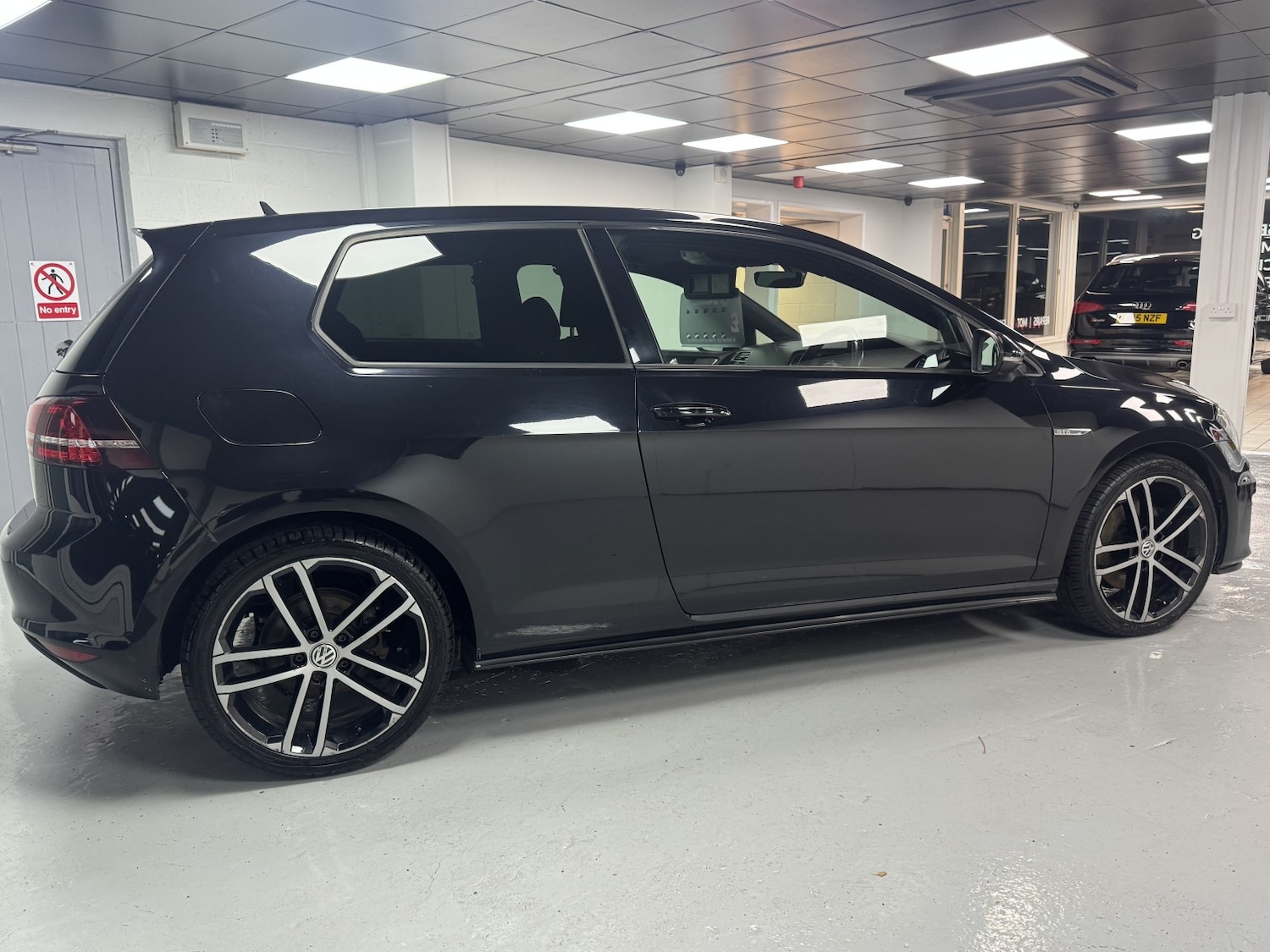 Used Volkswagen Golf 2016 for sale - 76837067: Photo 4