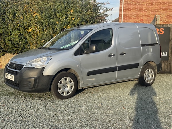 Used Peugeot Partner 2017 for sale - 76237206: Photo 11