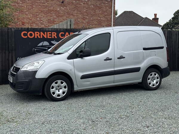 Used Peugeot Partner 2017 for sale - 76237206: Photo 2