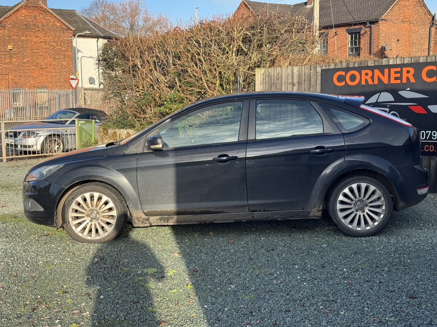 Used Ford Focus 2010 for sale - 76799182: Photo 3