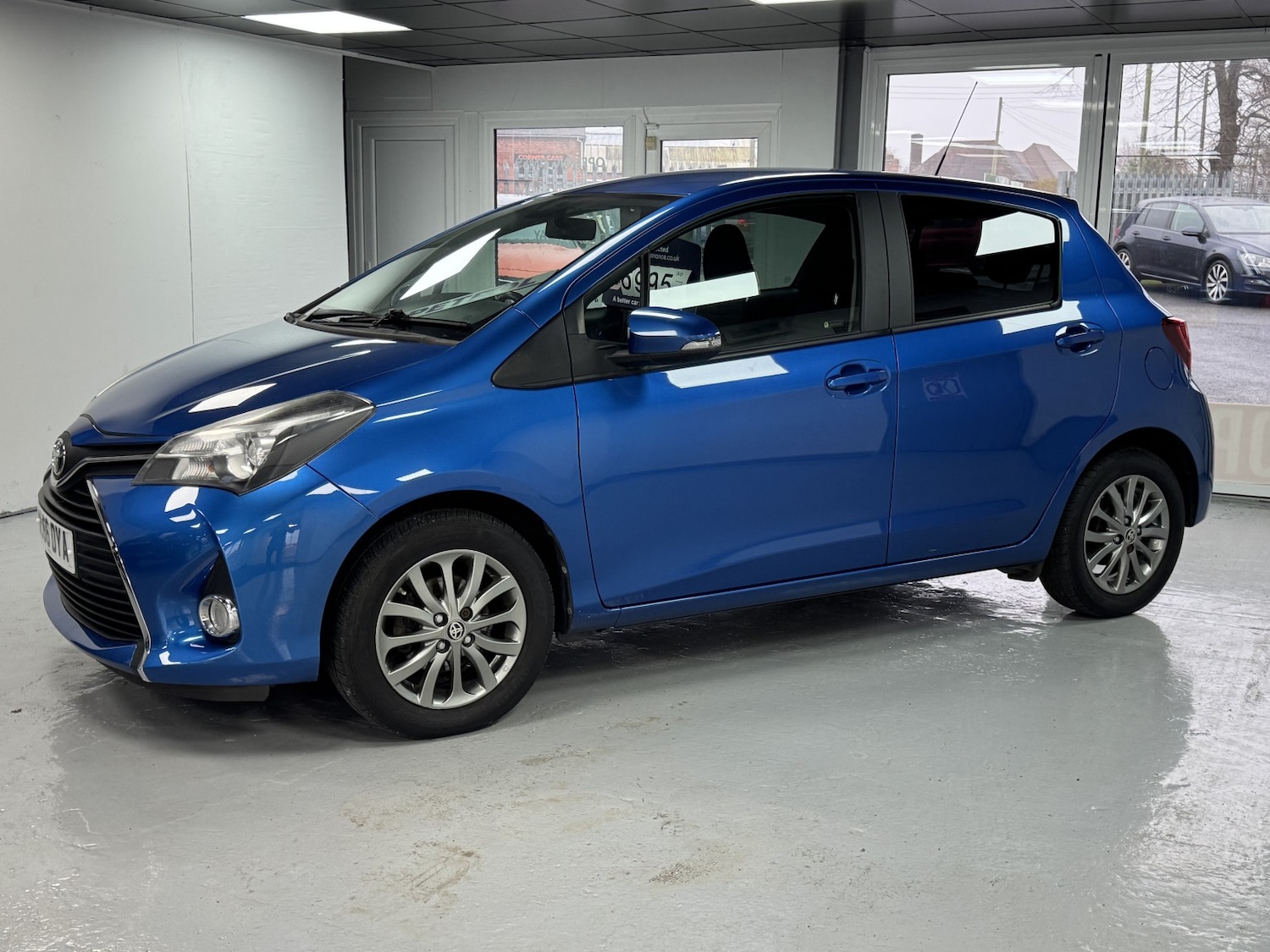 Used Toyota Yaris 2017 for sale - 76931434: Photo 2