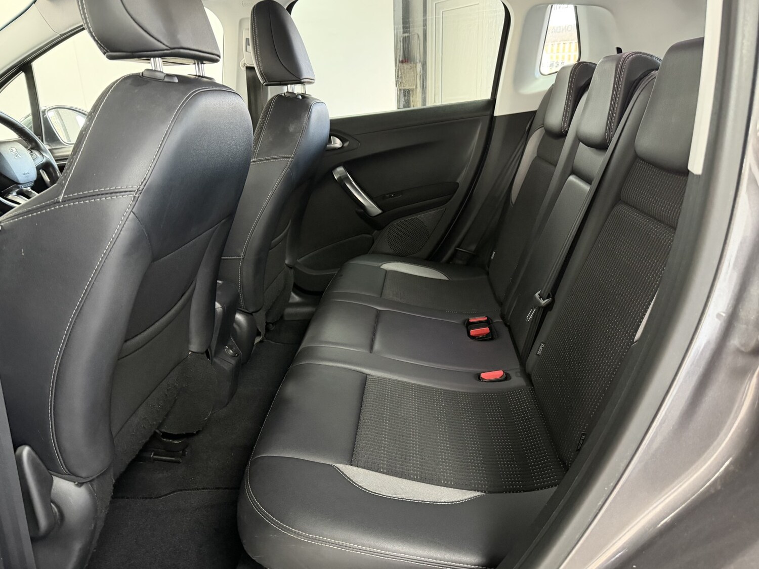 Used Peugeot 2008 2014 for sale - 77558530: Photo 10