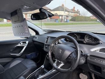 Used Peugeot 2008 2014 for sale - 77558530: Photo