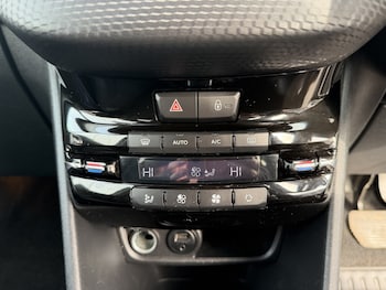 Used Peugeot 2008 2014 for sale - 77558530: Photo