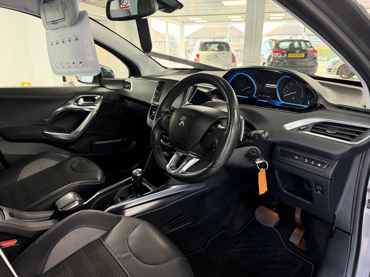 Used Peugeot 2008 2014 for sale - 77558530: Photo 8