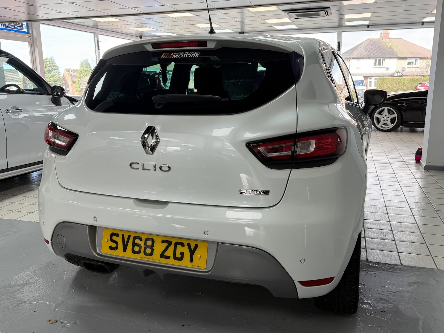 Used Renault Clio 2018 for sale - 77707174: Photo 2
