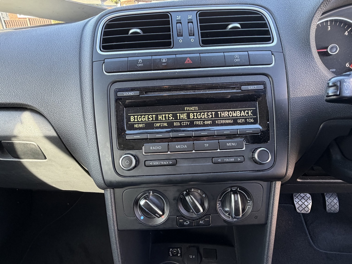 Used Volkswagen Polo 2012 for sale - 77938083: Photo 7