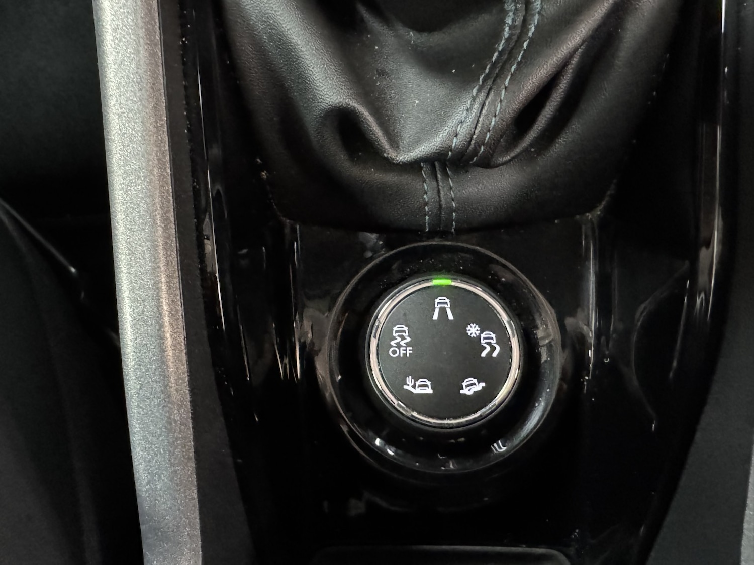 Used Peugeot 2008 2015 for sale - 77264374: Photo 11