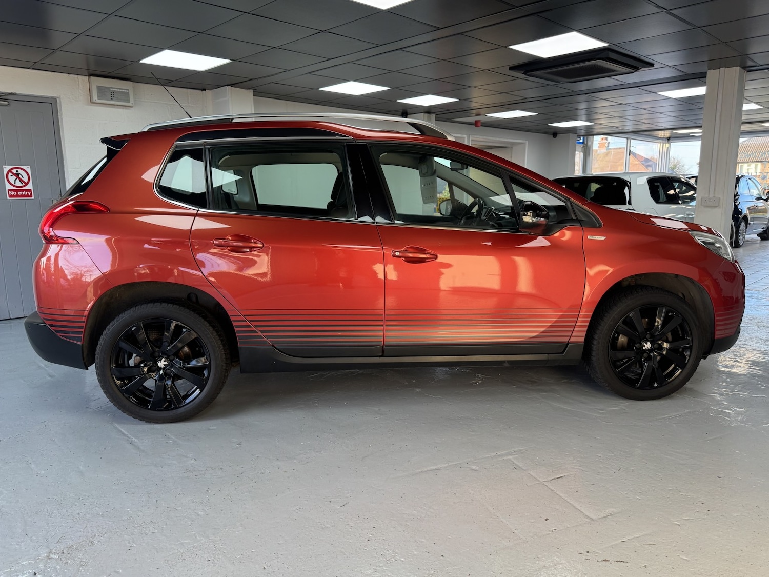 Used Peugeot 2008 2015 for sale - 77264374: Photo 14