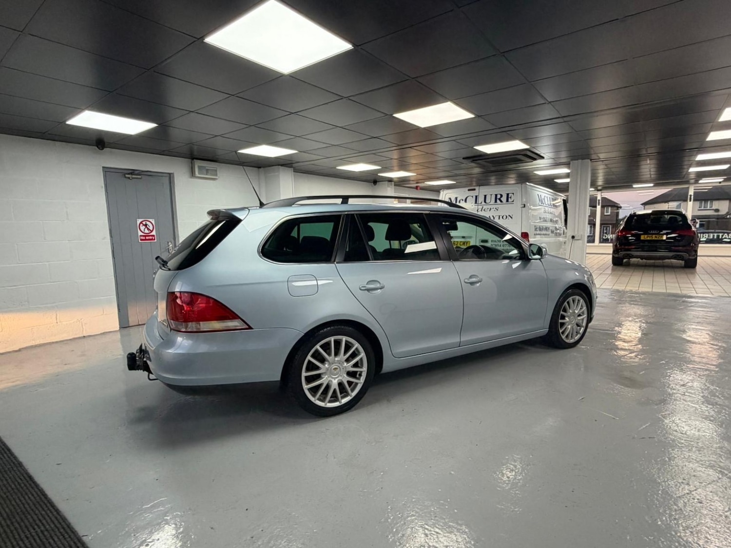 Used Volkswagen Golf 2009 for sale - 77014845: Photo 3