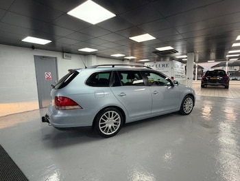 Used Volkswagen Golf 2009 for sale - 77014845: Photo