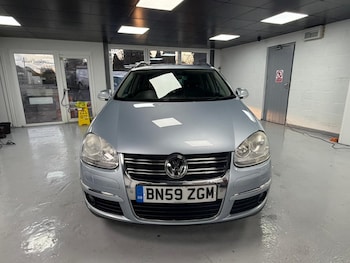 Used Volkswagen Golf 2009 for sale - 77014845: Photo