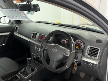 Used Vauxhall Vectra 2008 for sale - 78134951: Photo