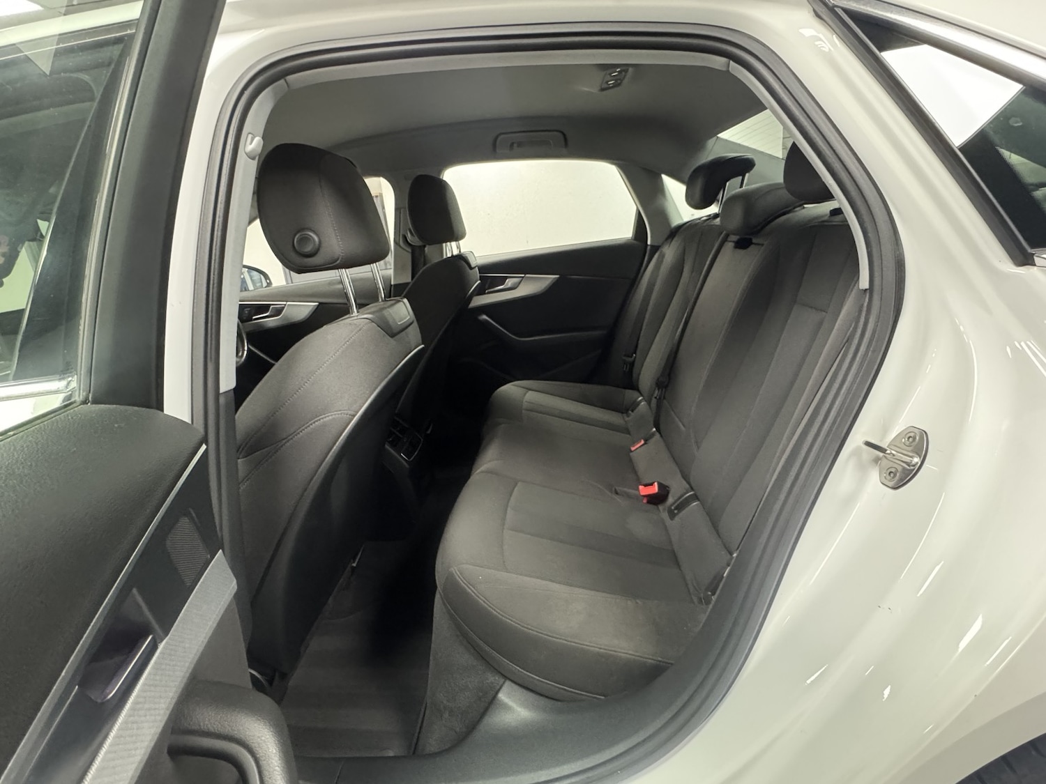 Used Audi A4 2016 for sale - 76751868: Photo 10