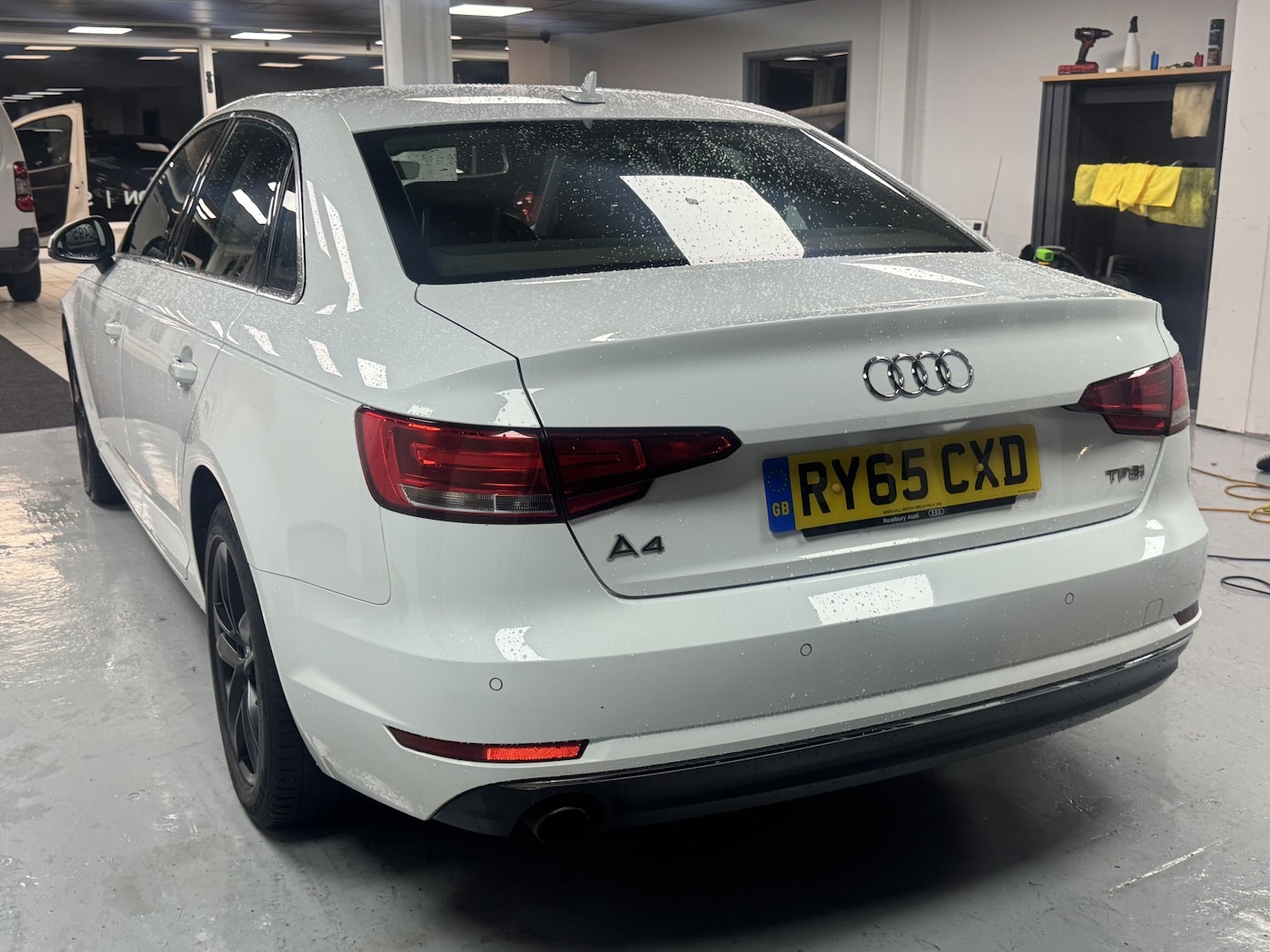 Used Audi A4 2016 for sale - 76751868: Photo 2