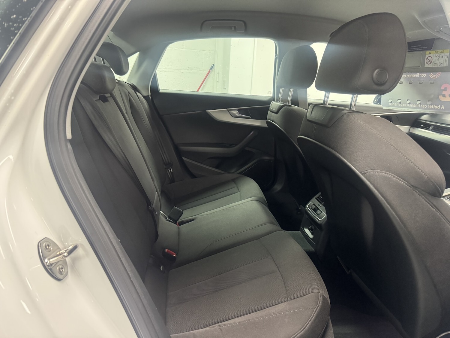 Used Audi A4 2016 for sale - 76751868: Photo 4