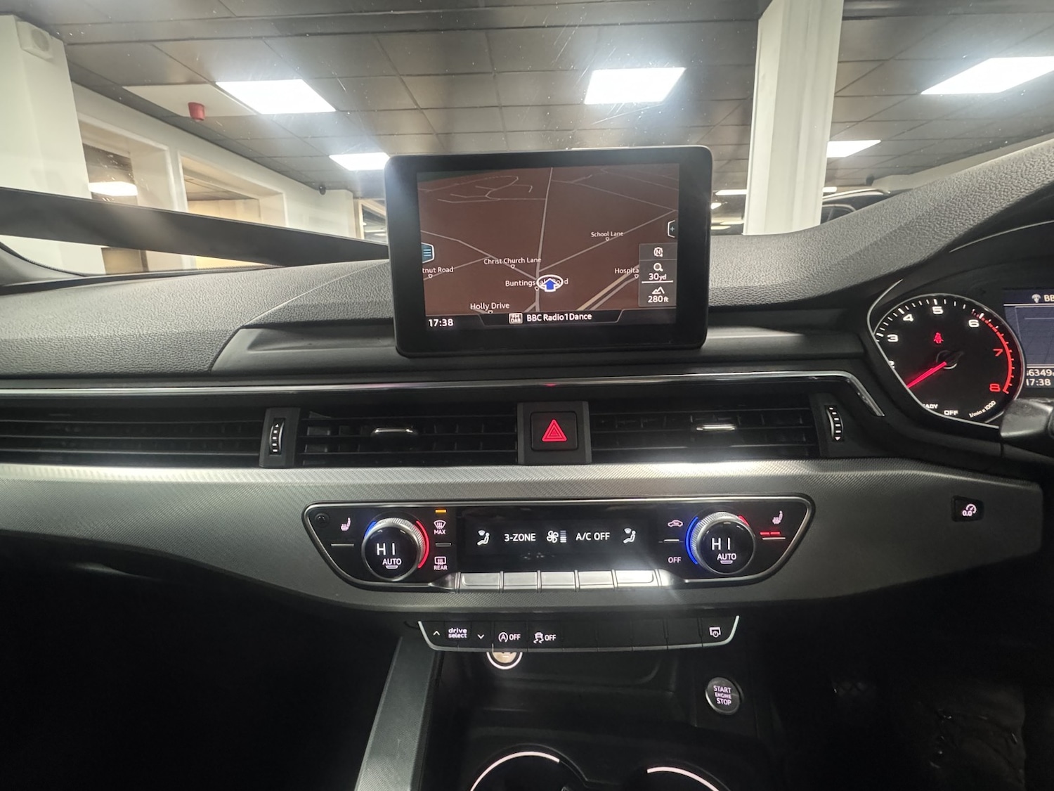 Used Audi A4 2016 for sale - 76751868: Photo 5