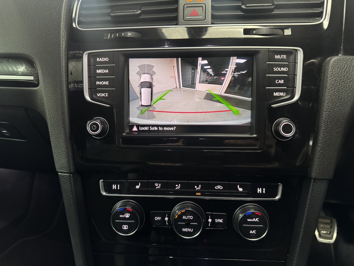 Used Volkswagen Golf 2016 for sale - 77237096: Photo 11