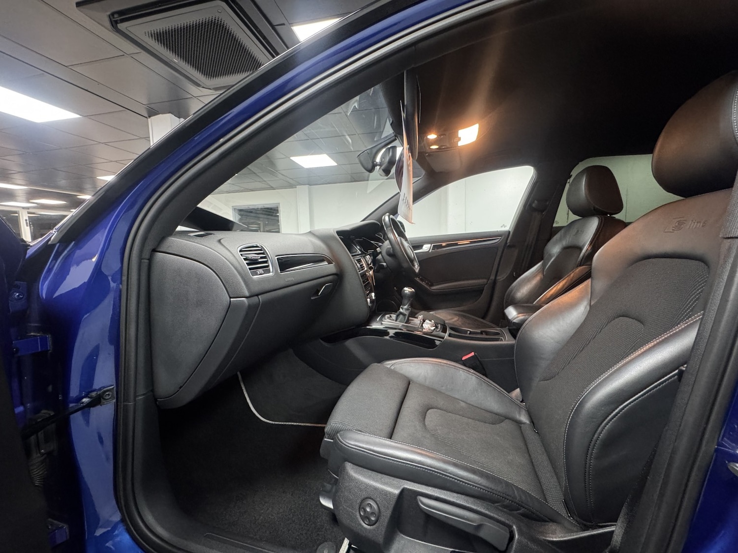 Used Audi A4 2015 for sale - 76666111: Photo 9